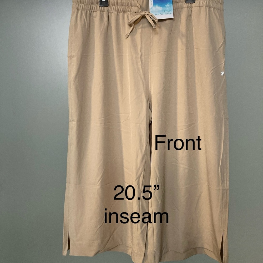 Willit Women's Tan Capris
